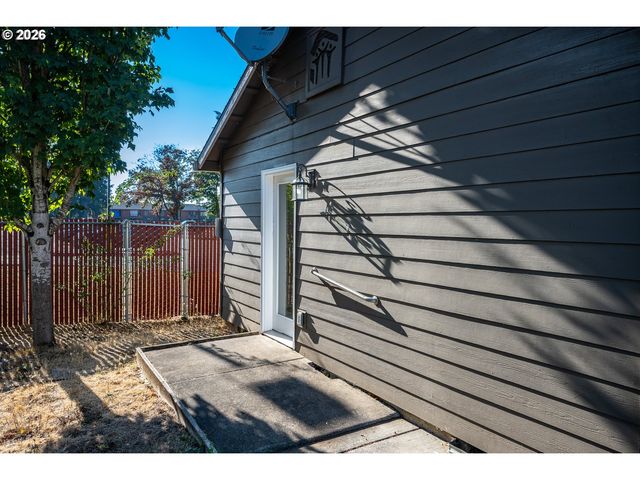 665 Se 197TH Ave, Portland, OR 97233