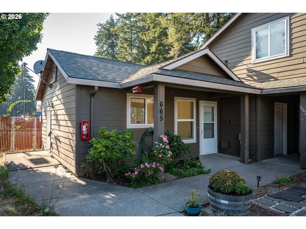665 Se 197TH Ave, Portland, OR 97233