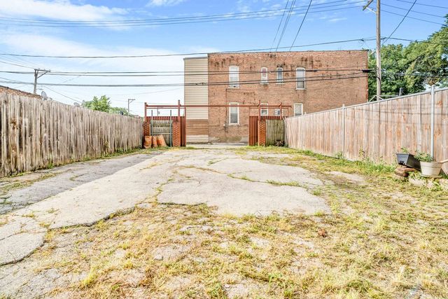 2719 W Pope John Paul II Drive, Chicago, IL 60632