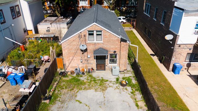 2719 W Pope John Paul II Drive, Chicago, IL 60632