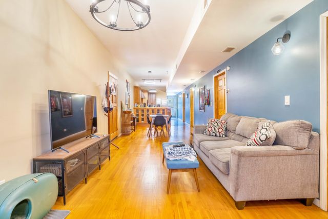 2719 W Pope John Paul II Drive, Chicago, IL 60632