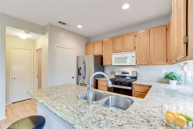 5744 Tamarisk Way, Fontana, CA 92336