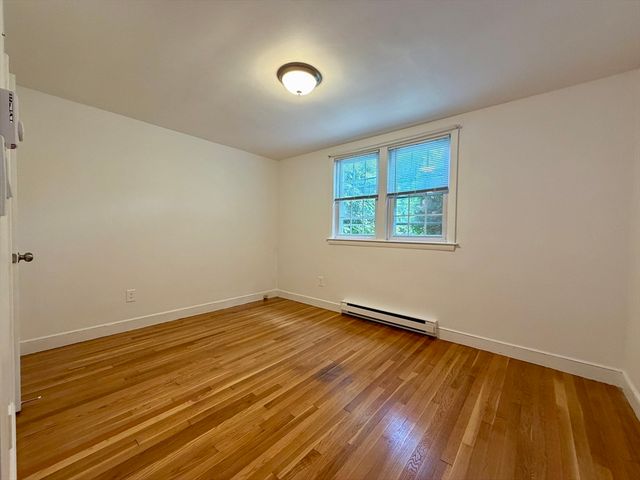 15 Park Avenue 4, Foxboro, MA 02035