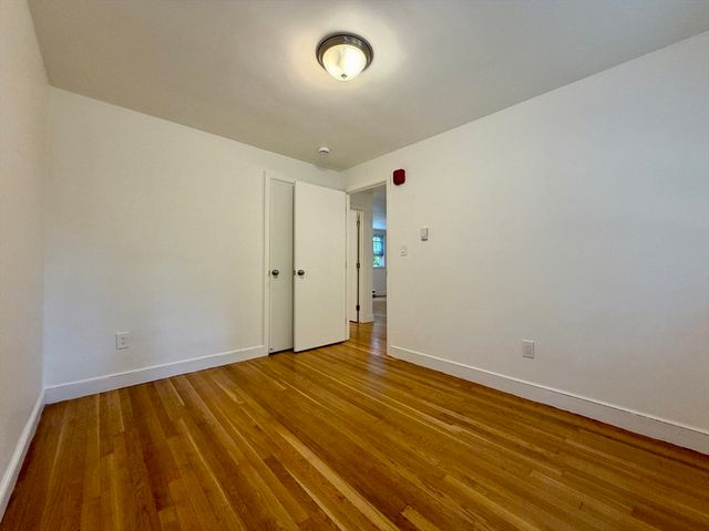 15 Park Avenue 4, Foxboro, MA 02035