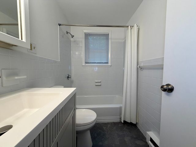 15 Park Avenue 4, Foxboro, MA 02035