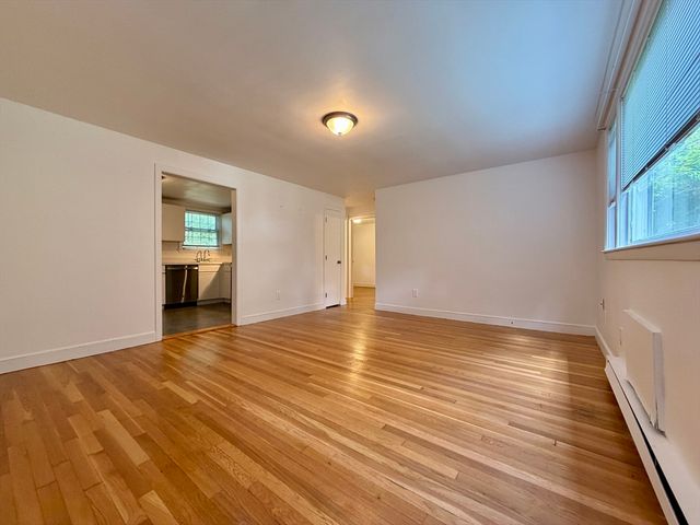 15 Park Avenue 4, Foxboro, MA 02035