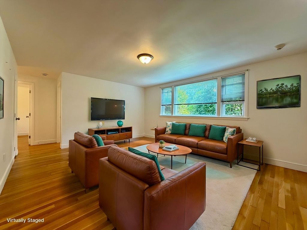 15 Park Avenue 4, Foxboro, MA 02035