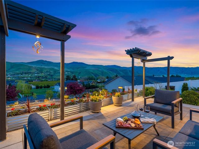 37 Diede Hills Lane, Wenatchee, WA 98801