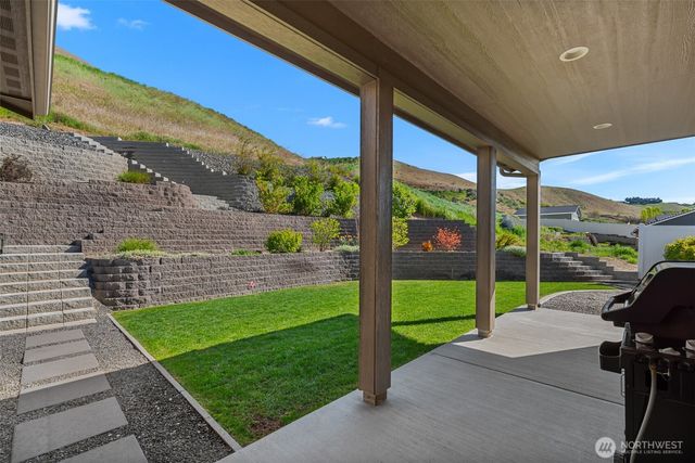 37 Diede Hills Lane, Wenatchee, WA 98801