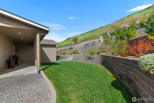 37 Diede Hills Lane, Wenatchee, WA 98801