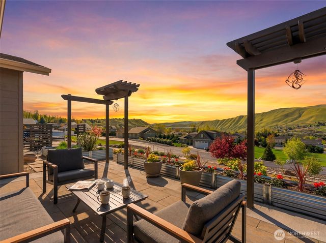 37 Diede Hills Lane, Wenatchee, WA 98801