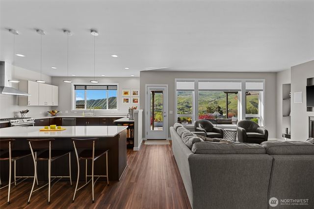 37 Diede Hills Lane, Wenatchee, WA 98801