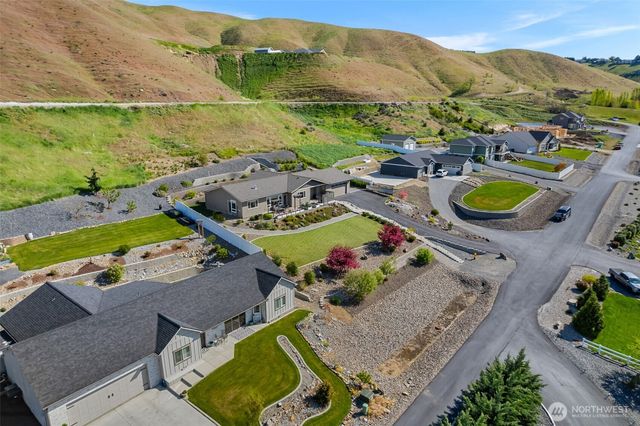 37 Diede Hills Lane, Wenatchee, WA 98801