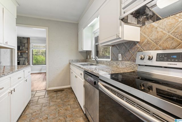 1135 HUEYTOWN ROAD, Hueytown, AL 35023