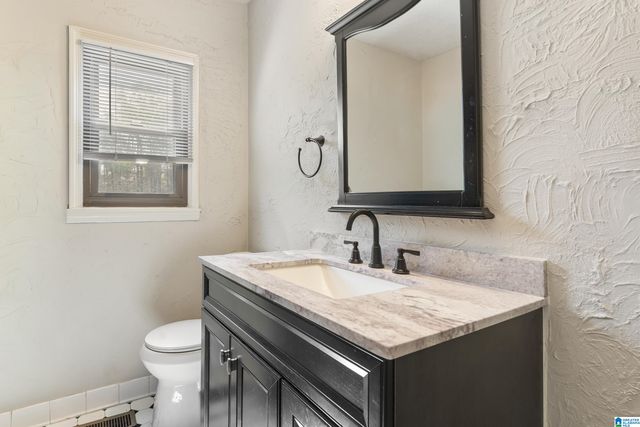 1135 HUEYTOWN ROAD, Hueytown, AL 35023