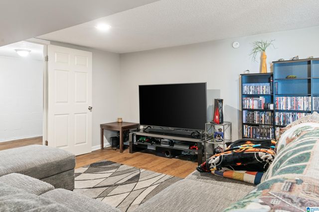 1135 HUEYTOWN ROAD, Hueytown, AL 35023