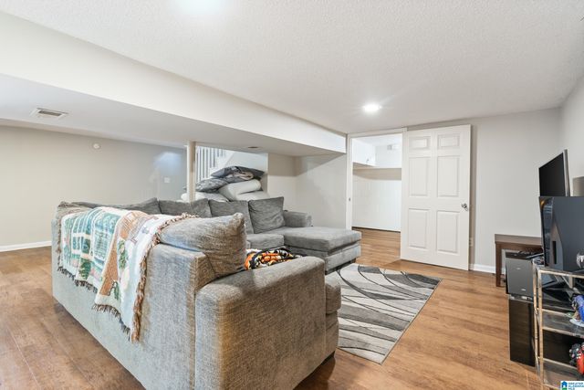 1135 HUEYTOWN ROAD, Hueytown, AL 35023