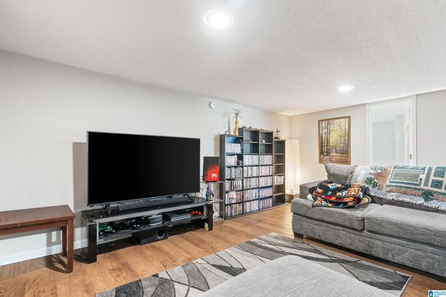 1135 HUEYTOWN ROAD, Hueytown, AL 35023