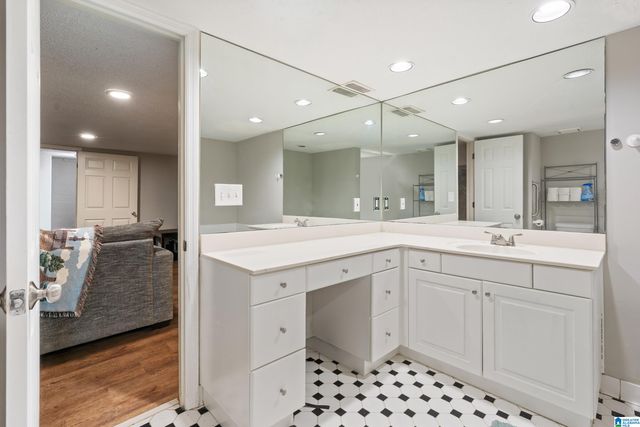 1135 HUEYTOWN ROAD, Hueytown, AL 35023