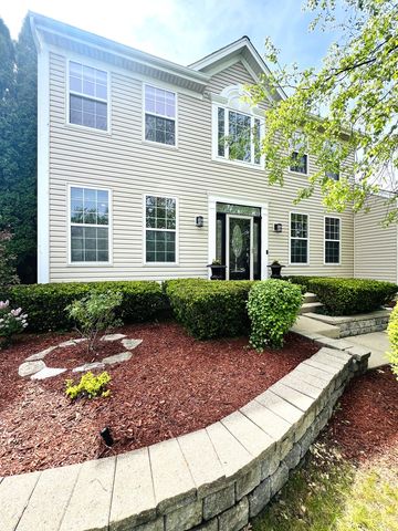416 PTARMIGAN Place, Lindenhurst, IL 60046