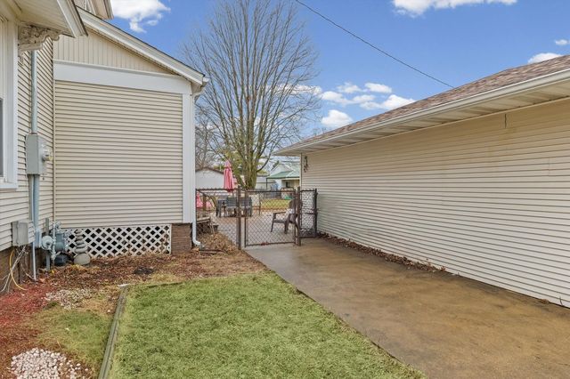 108 S Main Street, Mansfield, IL 61854