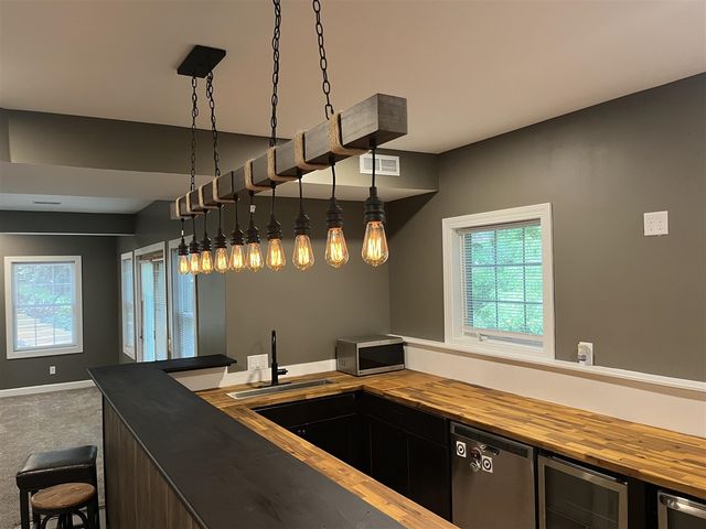6390 Shugarbush Trail, Kalamazoo, MI 49009