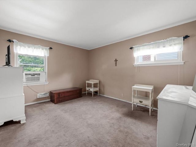 42 Berkshire Road, Yonkers, NY 10710