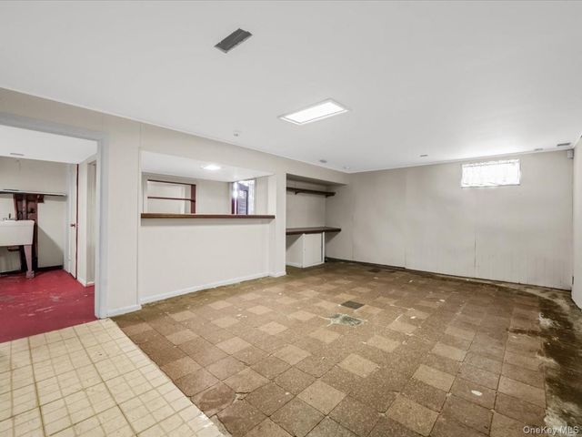 42 Berkshire Road, Yonkers, NY 10710