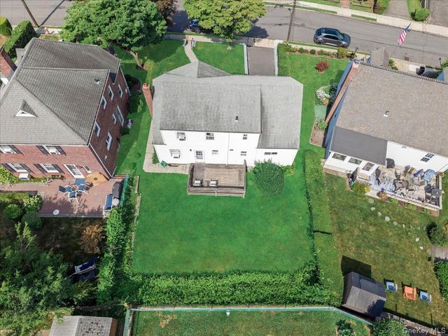42 Berkshire Road, Yonkers, NY 10710