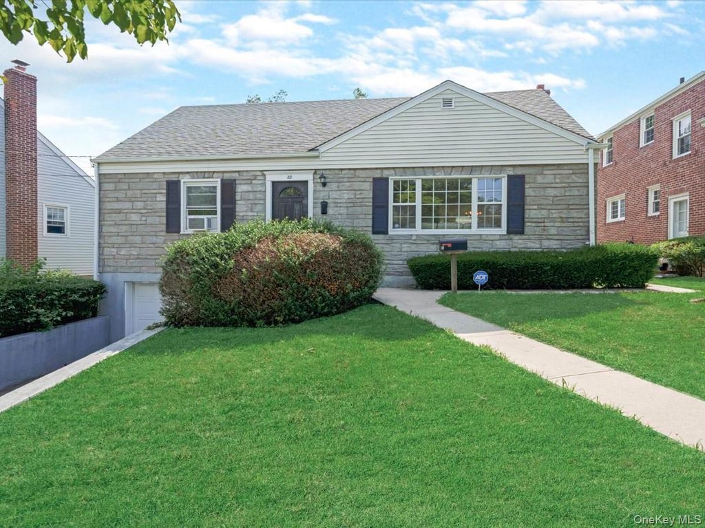 42 Berkshire Road, Yonkers, NY 10710