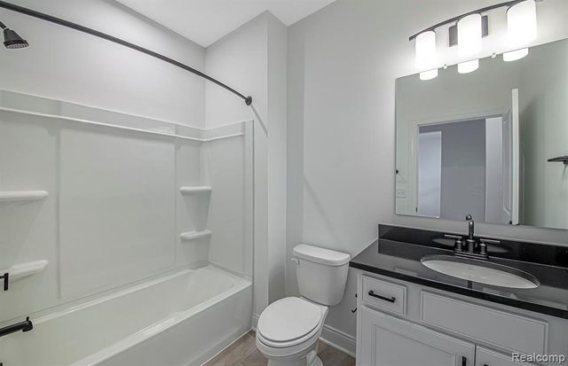 50784 Bellaire Drive, Macomb, MI 48044