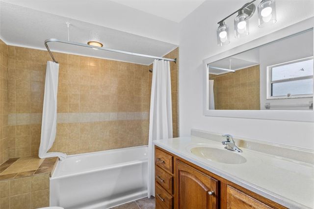 1369 WOOD LAKE CIRCLE, St Cloud, FL 34772