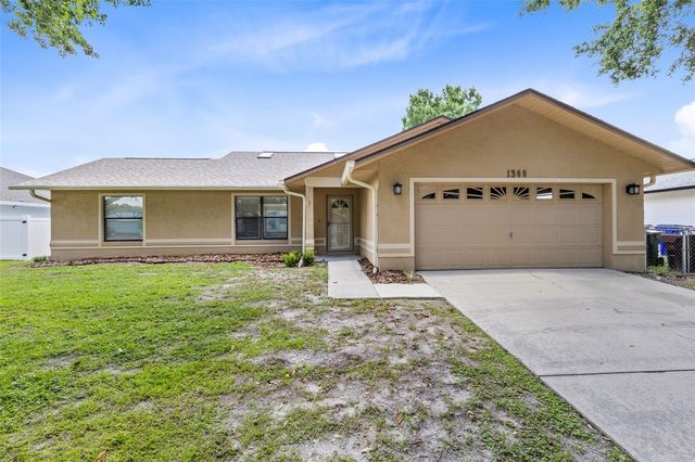 1369 WOOD LAKE CIRCLE, St Cloud, FL 34772