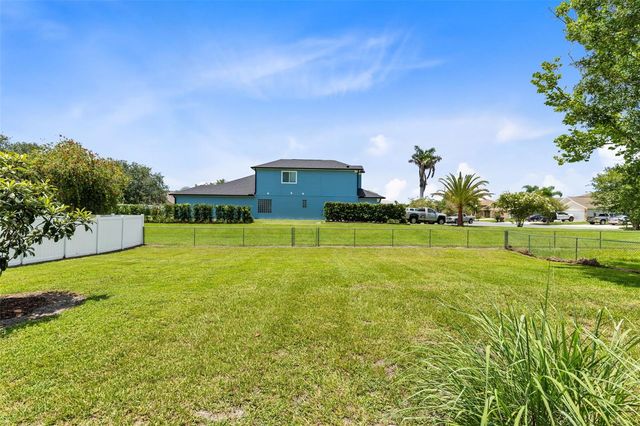1369 WOOD LAKE CIRCLE, St Cloud, FL 34772