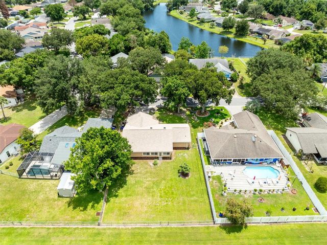 1369 WOOD LAKE CIRCLE, St Cloud, FL 34772