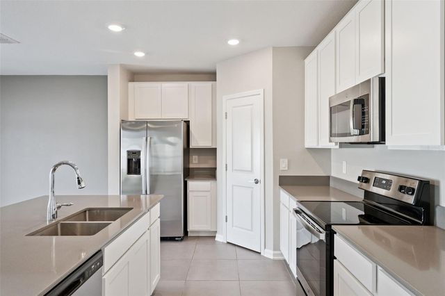 1030 JOHN JACOB RD, Davenport, FL 33837