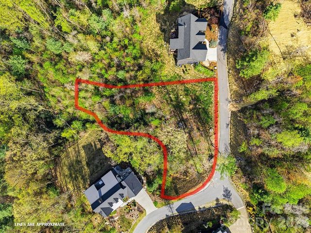 325 Curtain Bluff W9, Hendersonville, NC 28791