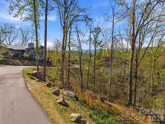 325 Curtain Bluff W9, Hendersonville, NC 28791