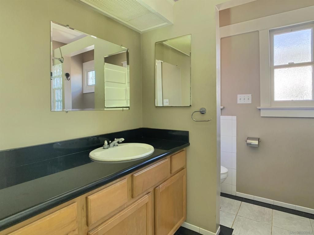 Image 15 of property listing at 4193 4th Ave, San Diego, CA 92103