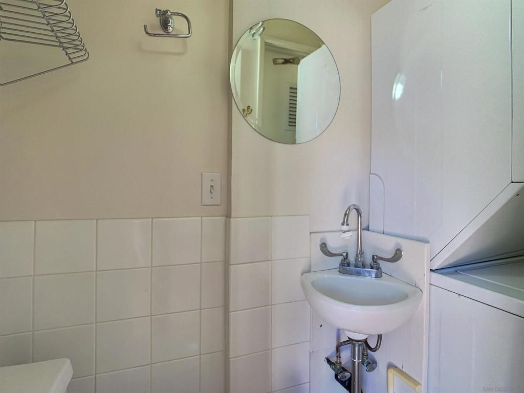 Image 21 of property listing at 4193 4th Ave, San Diego, CA 92103