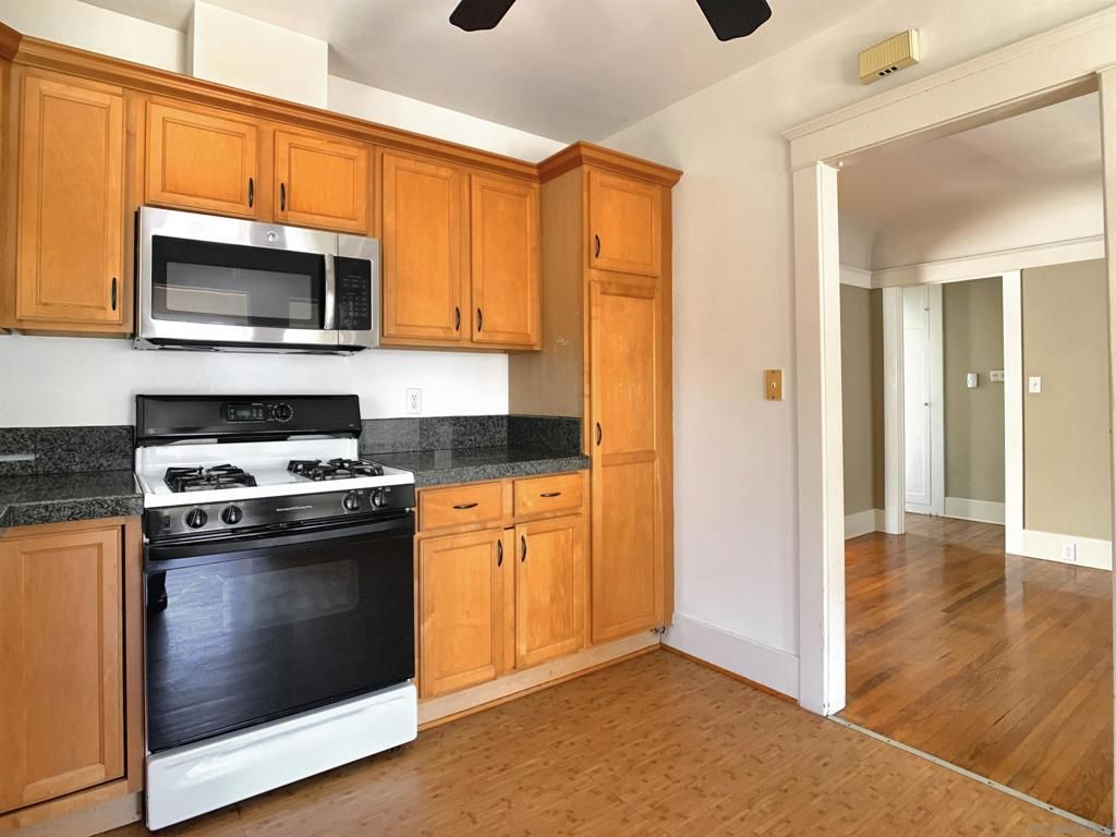 Image 30 of property listing at 4193 4th Ave, San Diego, CA 92103