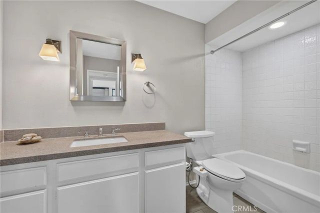 3961 Via Marisol 301, Los Angeles, CA 90042