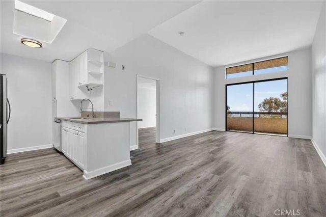 3961 Via Marisol 301, Los Angeles, CA 90042