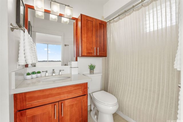 1710 Punahou Street 1004, Honolulu, HI 96822