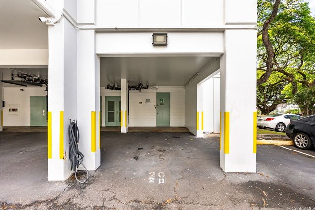 1710 Punahou Street 1004, Honolulu, HI 96822