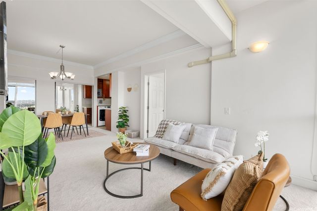 1710 Punahou Street 1004, Honolulu, HI 96822