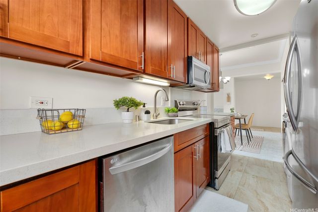 1710 Punahou Street 1004, Honolulu, HI 96822