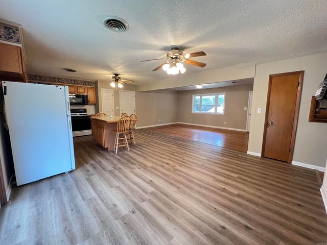 606 W Center Street, Bald Knob, AR 72010