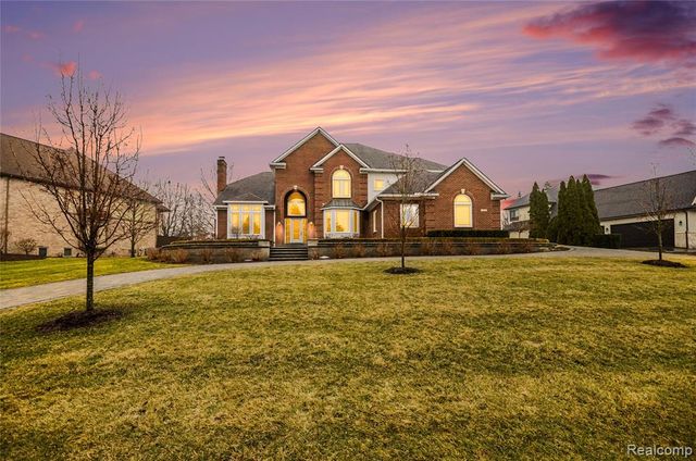 4179 Saint Andrews Street, Howell, MI 48843