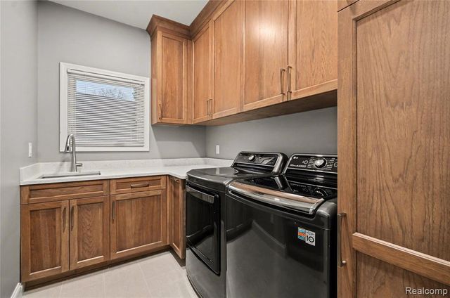 4179 Saint Andrews Street, Howell, MI 48843